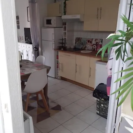 A La Apartment